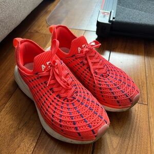 APL Techloom Zipline Bright pink/red Sneakers